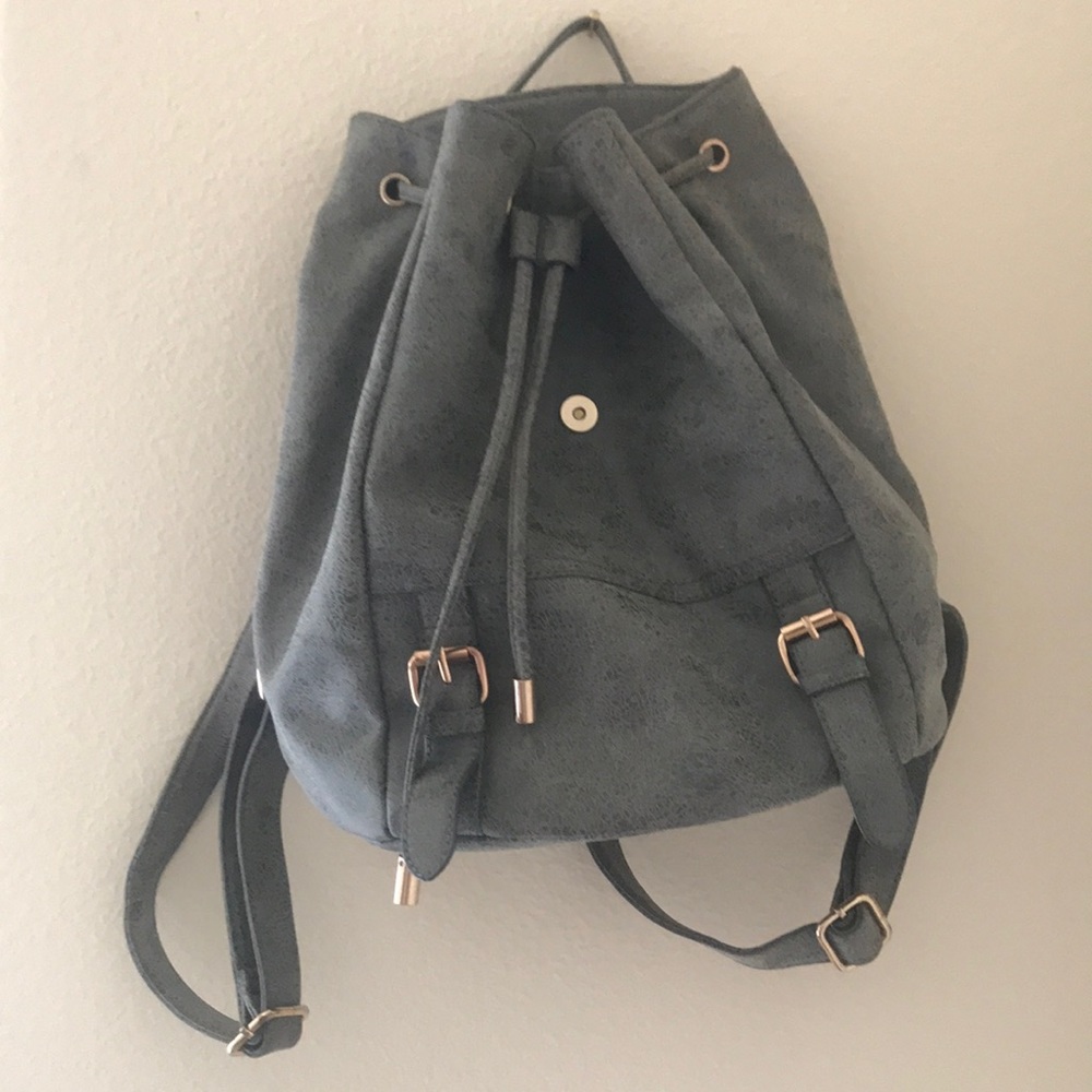 Grey Backpack - Picture 4 of 5
